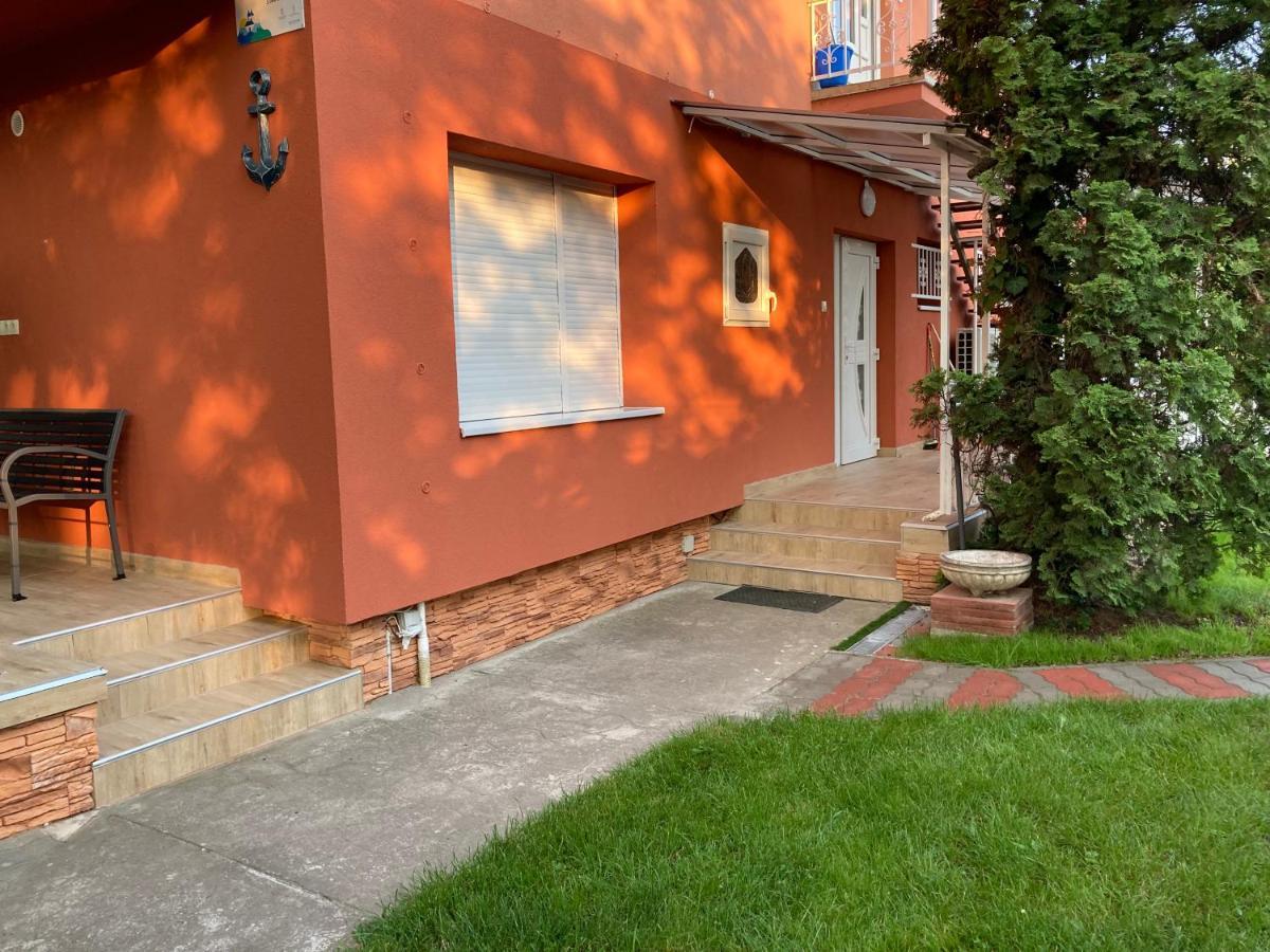 Balaton Vendeghaz Apartment Siofok Exterior photo